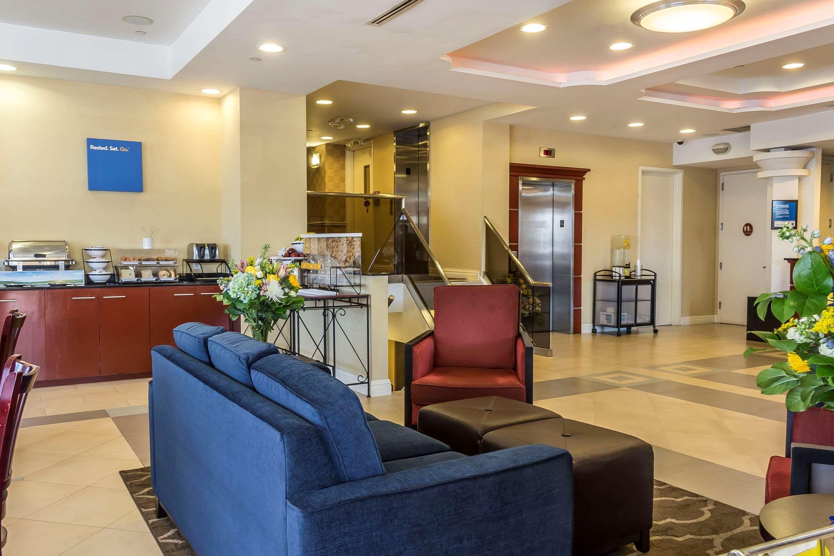 Comfort Inn & Suites Laguardia Airport New York Dış mekan fotoğraf